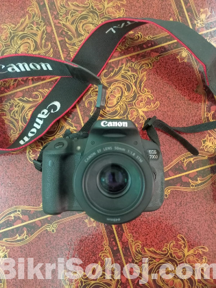Canon EOS 700d(made in japan)